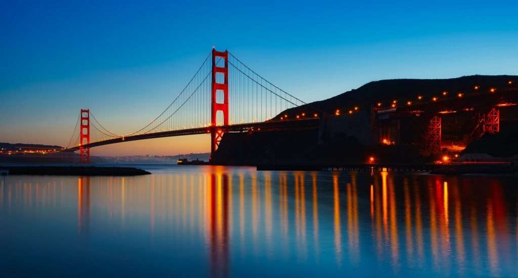 Golden Gate Beauty: Exploring the Majestic Wonder of San Francisco's Landmark-zipzerweb